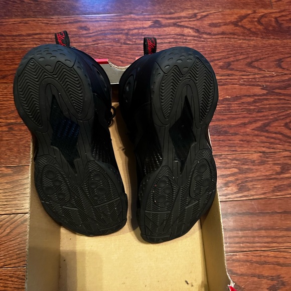 Nike Zoom Rookies - Picture 2 of 8